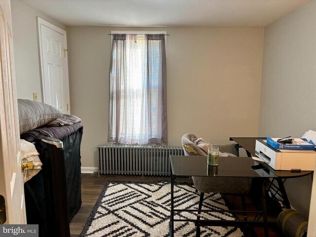 Building Photo - 3 Grape St