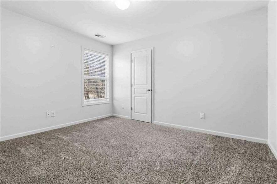 Building Photo - 5675 Falls Landing Dr