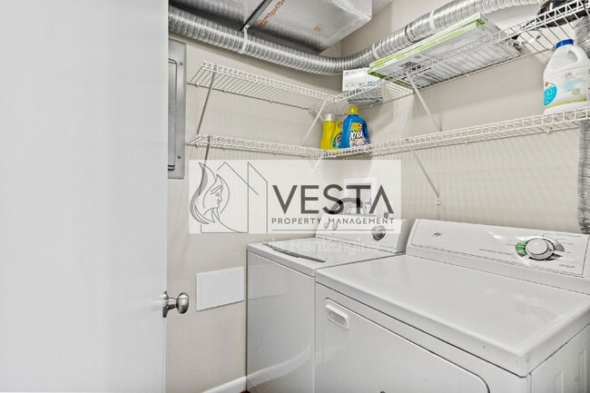 Building Photo - 588 Ray Hill Rd