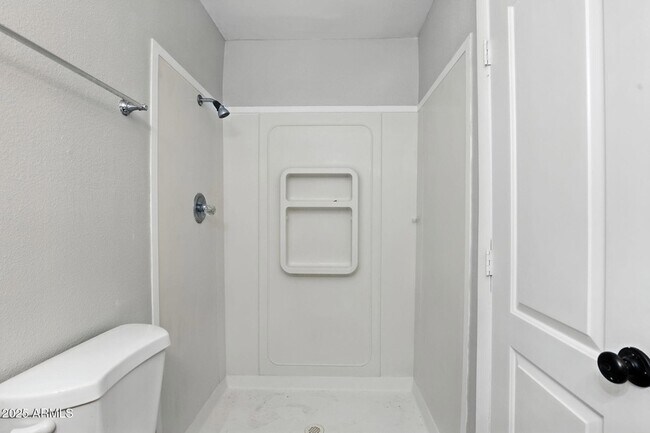 Building Photo - 8055 E Thomas Rd