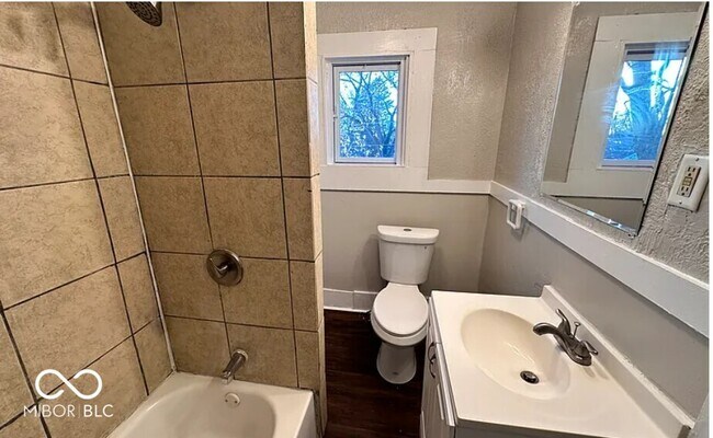 Building Photo - 110 N Grant Ave