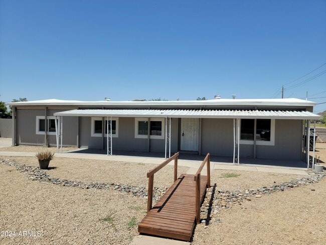 Building Photo - 2749 E Beardsley Rd