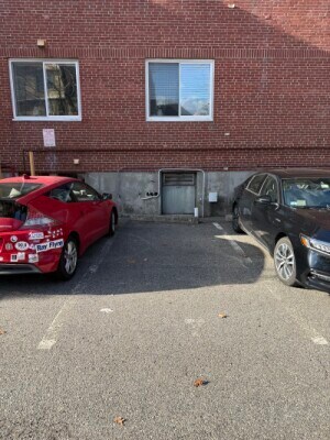 Building Photo - 332 Jamaicaway