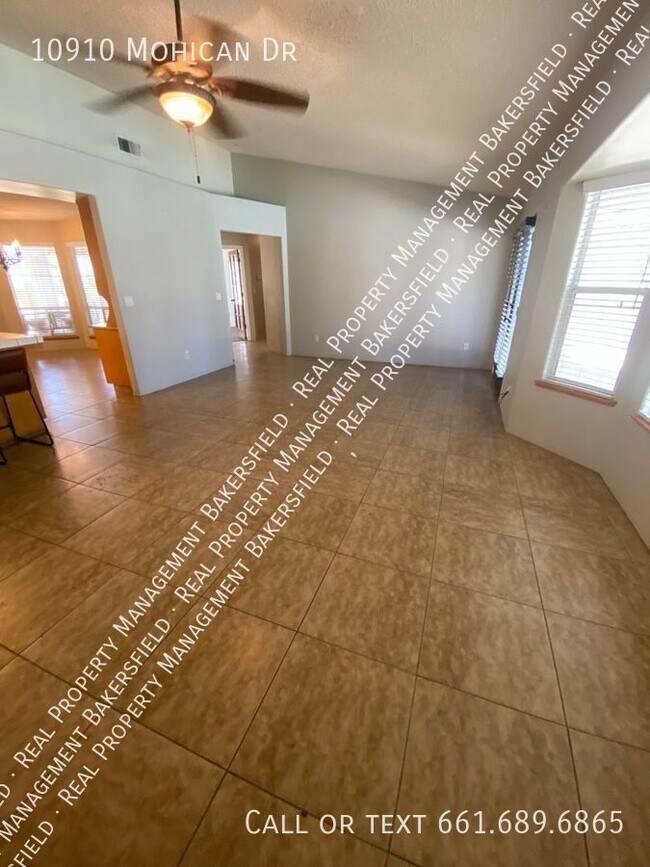 Building Photo - 10910 Mohican Dr - Zero Deposit, Ask us How!
