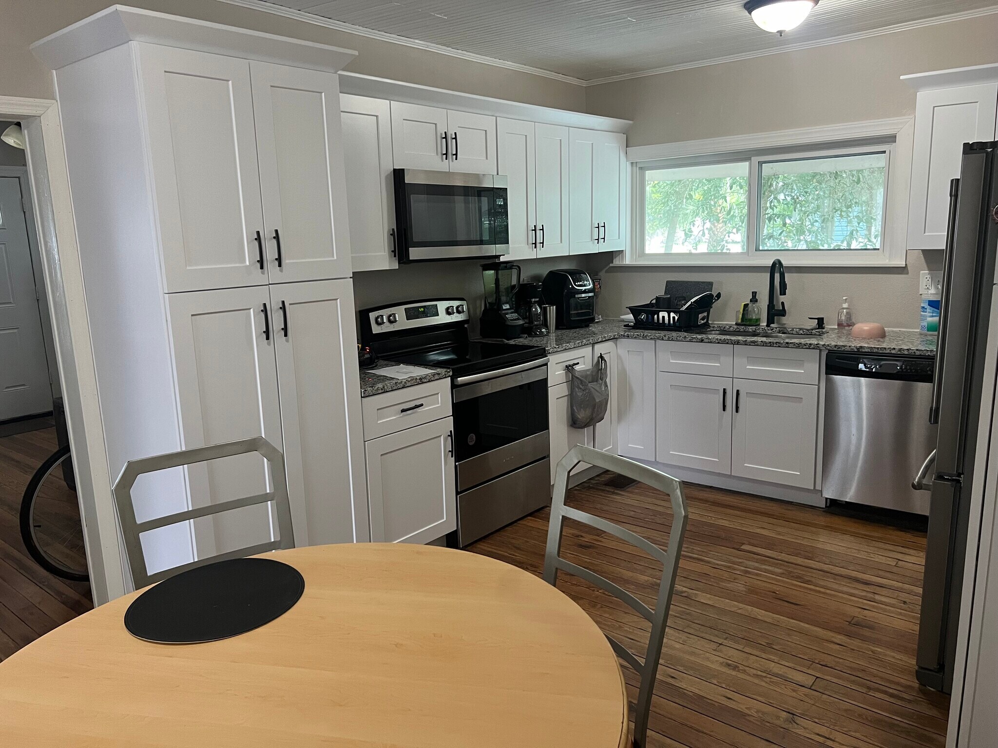 Building Photo - 716 Maryland Ave