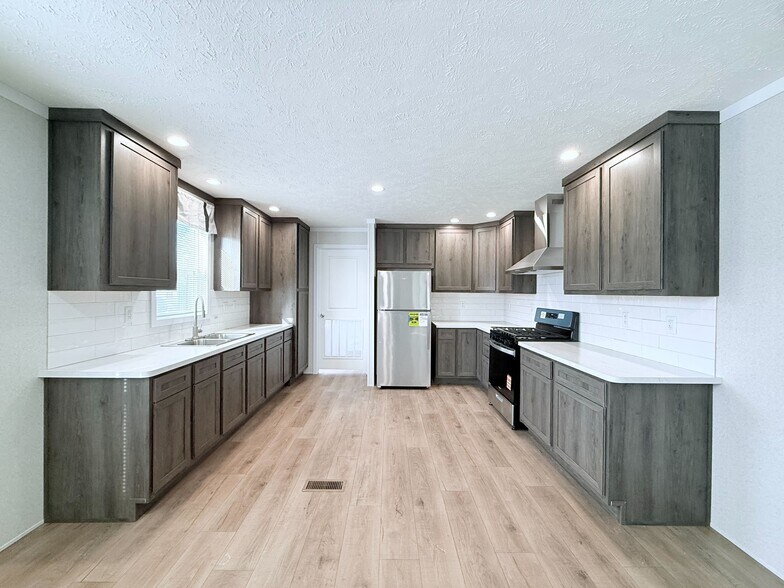 Building Photo - 29652 Cambridge Ct