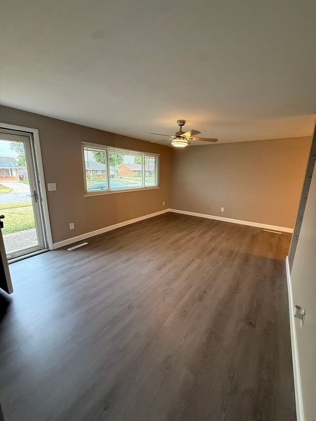 Building Photo - 4320 Harbison St