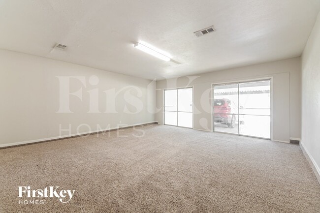 Building Photo - 101 Sesame Dr