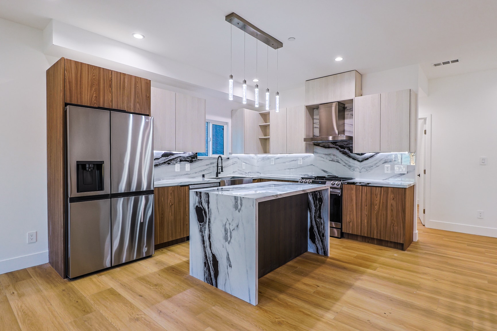 Building Photo - 4848 W 17th St