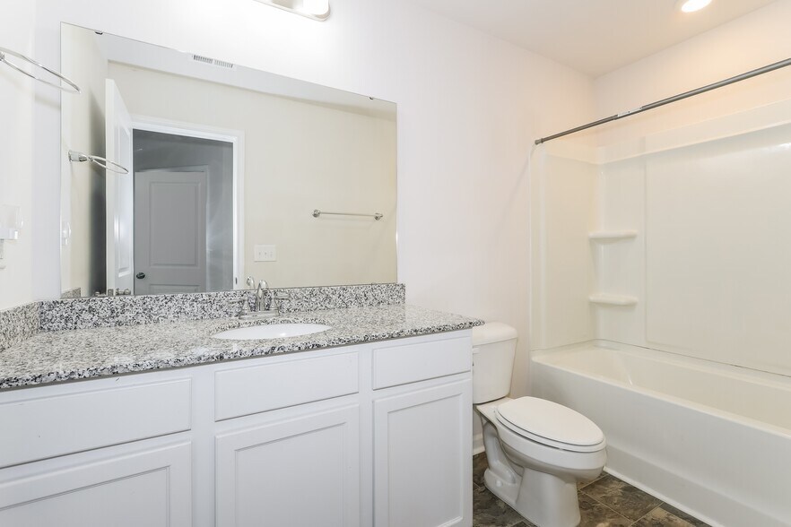 Building Photo - 875 Delta Ln