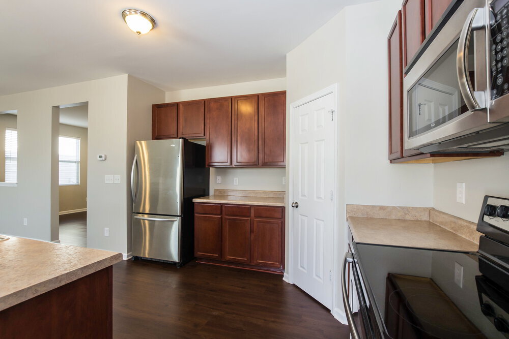 Building Photo - 9231 Yellow Oak Rd