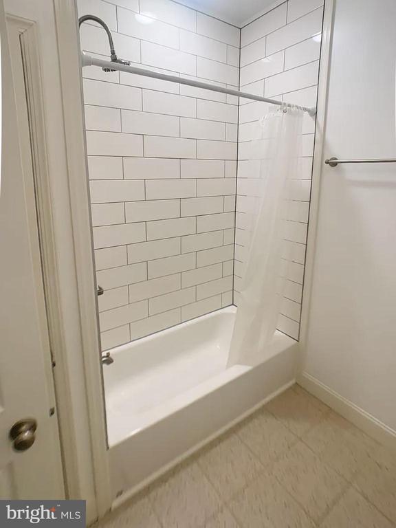 Building Photo - 261 N 3rd St