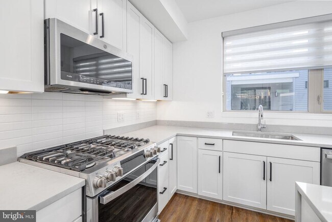 Building Photo - 3101 Riseview Ln