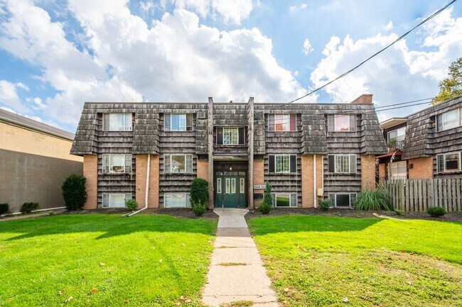 Building Photo - Modern 1-Bedroom Apartment in the Heart of Beaver – Updated & Ready in May 2026!