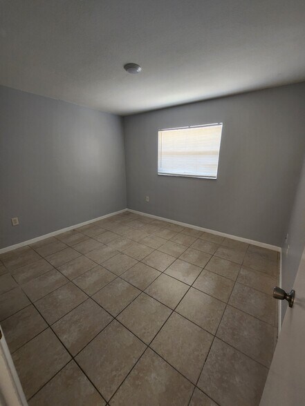 Building Photo - 4851 Euclid Ave