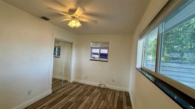 Building Photo - 3120 SW 35th Ave
