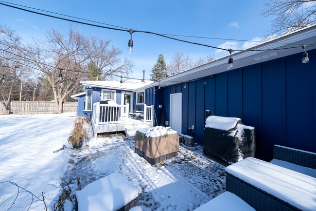 Building Photo - 7801 Noble Ave N