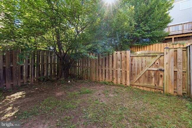 Building Photo - 12047 Kemps Landing Cir