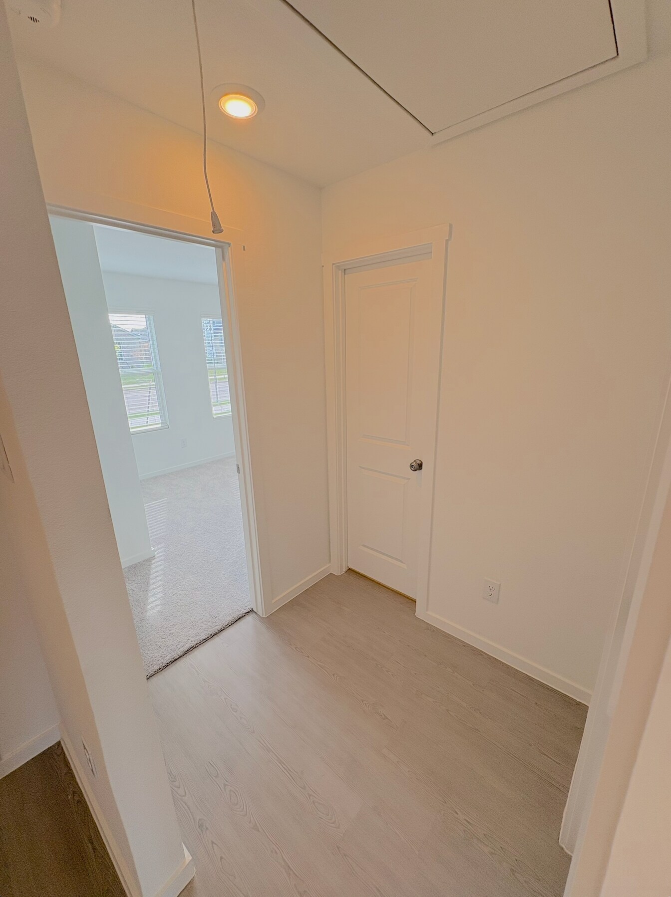 Building Photo - 15020 Reyes Rd