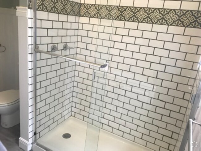 Building Photo - 210 E Arsenal St