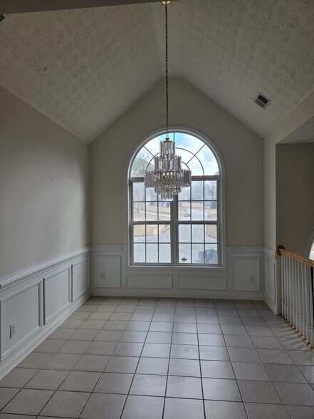 Building Photo - 1460 Scenic Brook Trl SW