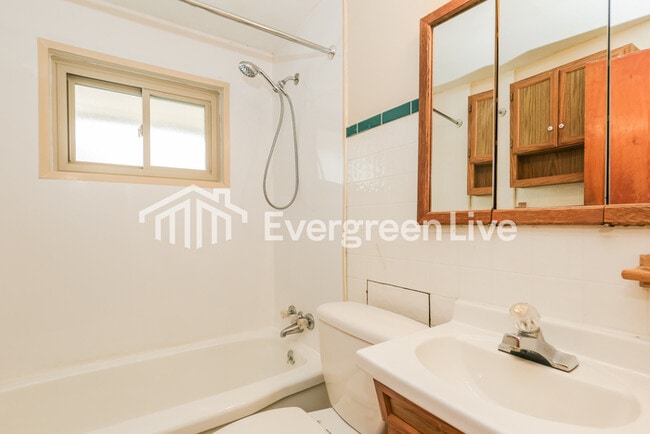 Building Photo - 3927 Elmira Dr