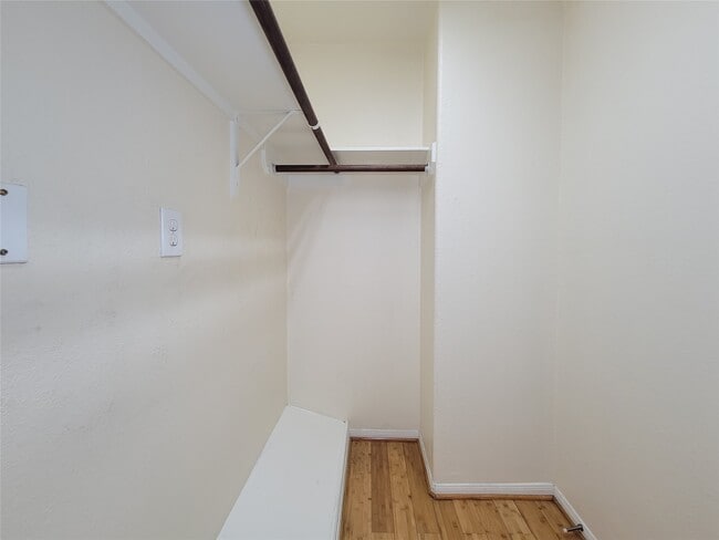 Building Photo - 17146 Amarose Dr