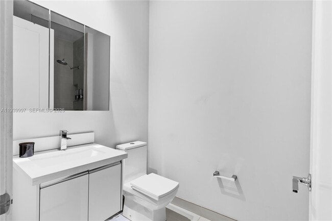 Building Photo - 6410 NW 105th Pl