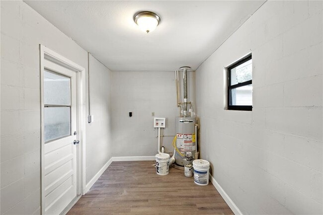 Building Photo - 36124 E Spring Lake Blvd