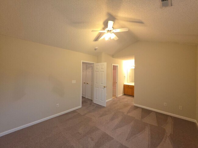 Building Photo - 9933 Birch Knoll Ct
