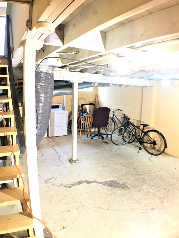 Building Photo - 432 E 16th Ave