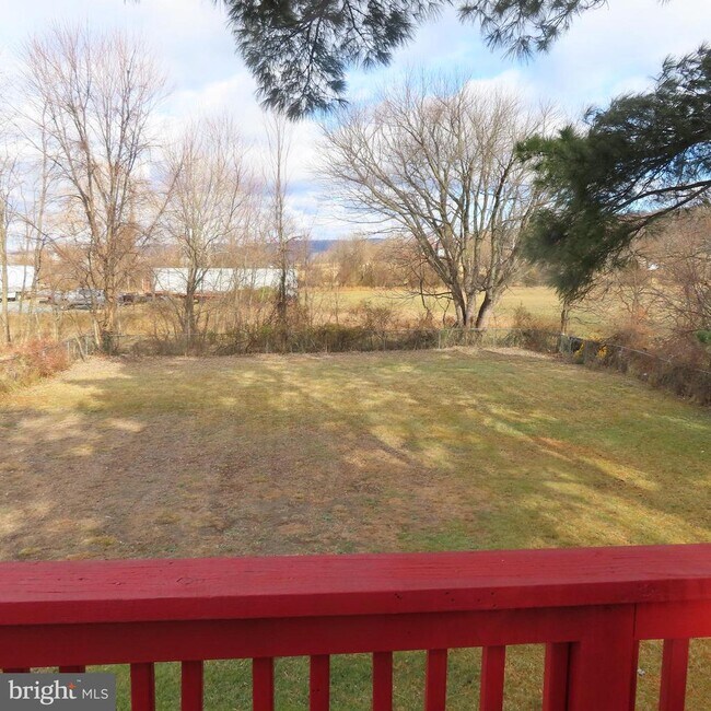 Building Photo - 11601 Buchanan Trail E