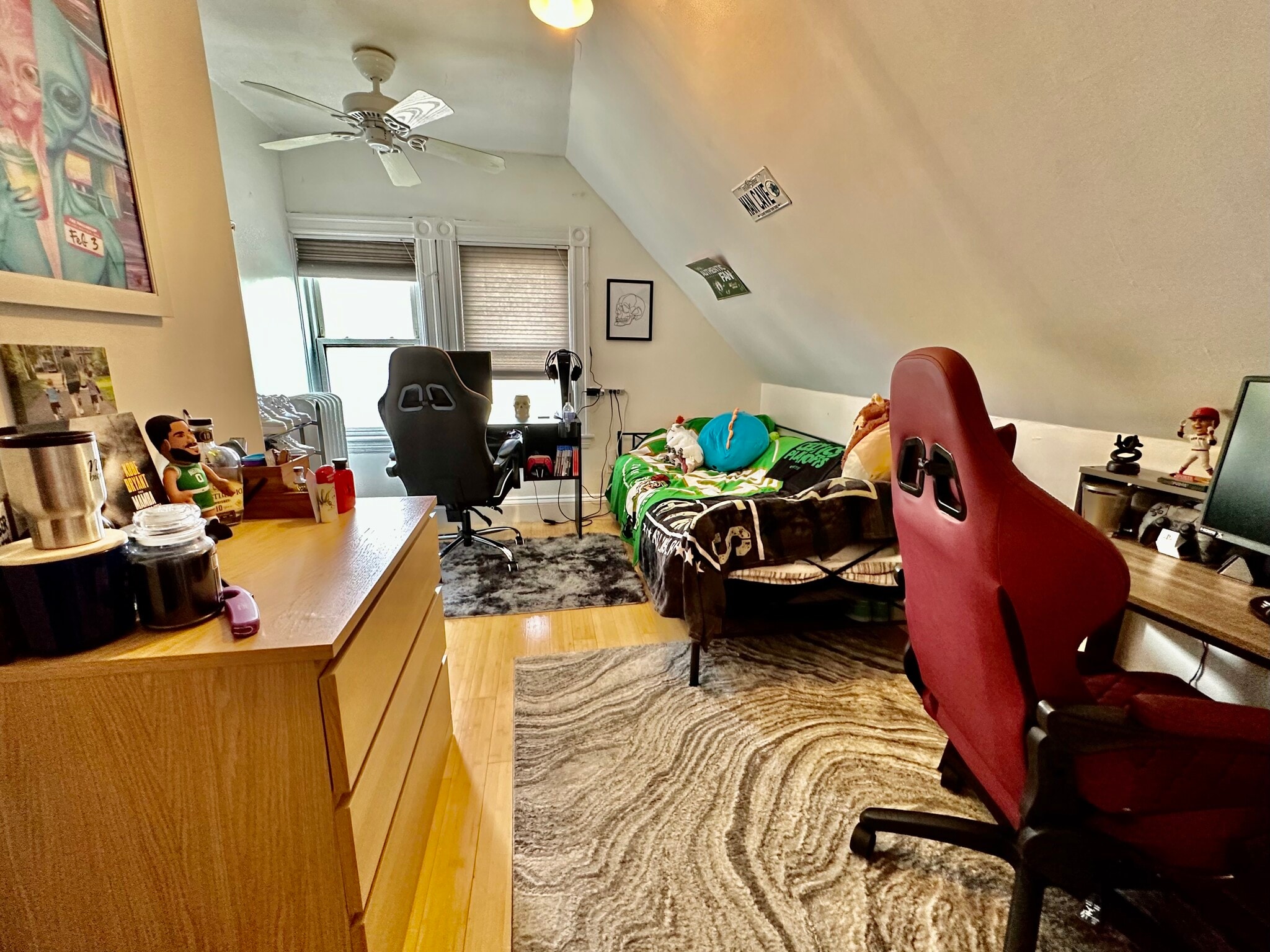 Building Photo - 33 Park St