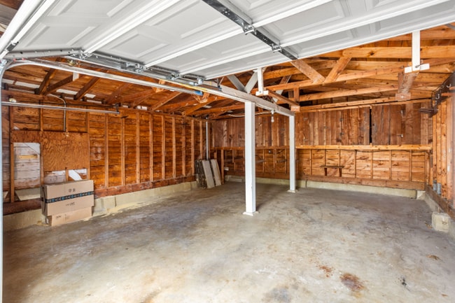 Building Photo - 615 Rittiman Rd