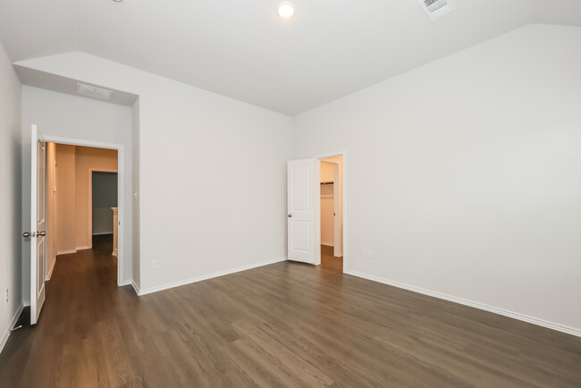 Building Photo - 1307 Ester Ln