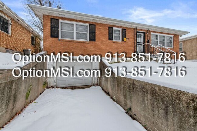 Primary Photo - Charming Updated Home in a Convenient KC Location!