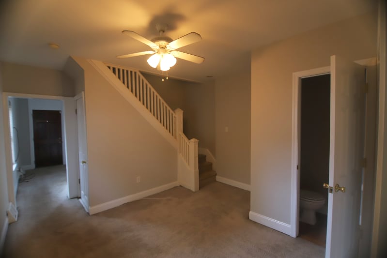 Building Photo - 309 E 6th Ave