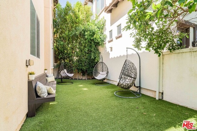 Building Photo - 5734 S Celedon Creek