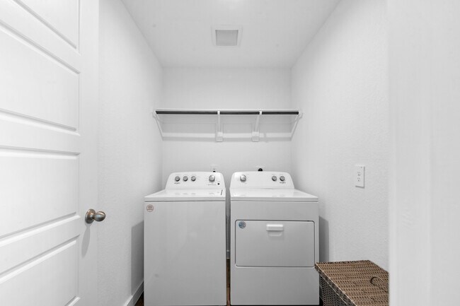 Building Photo - 1115 Sommerville Dr