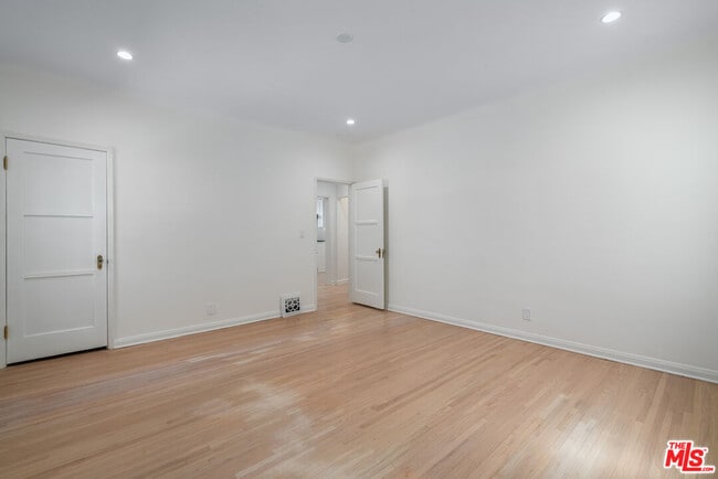 Building Photo - 1209 S Highland Ave