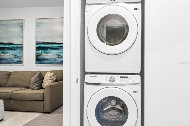 Building Photo - 637 Trikomo Drive