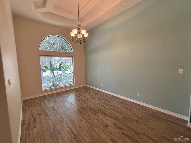 Building Photo - 2304 Brazos Ave