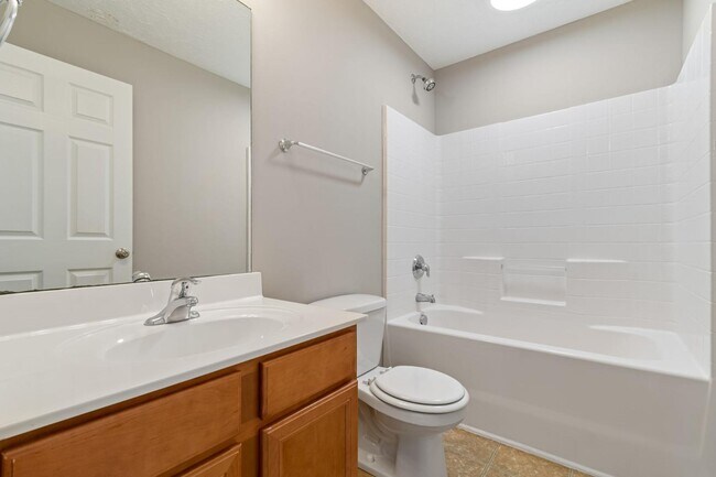 Building Photo - 1020 Somerset Springs Dr