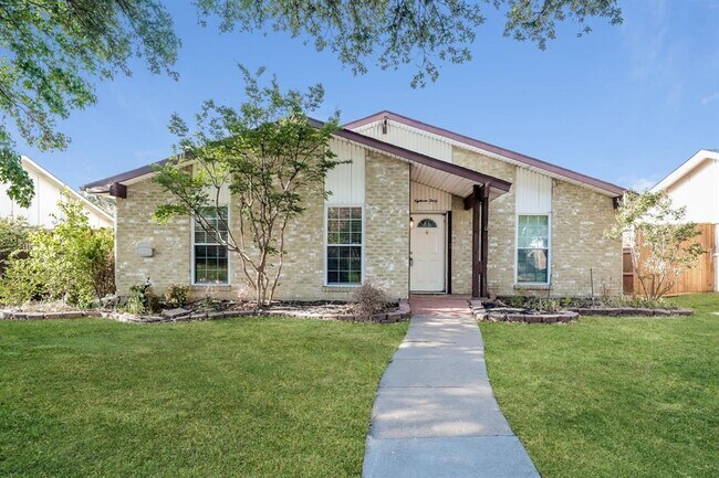 Building Photo - 1840 Paxton Dr