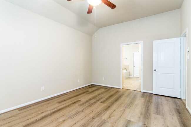 Building Photo - 7479 Durango Creek Dr