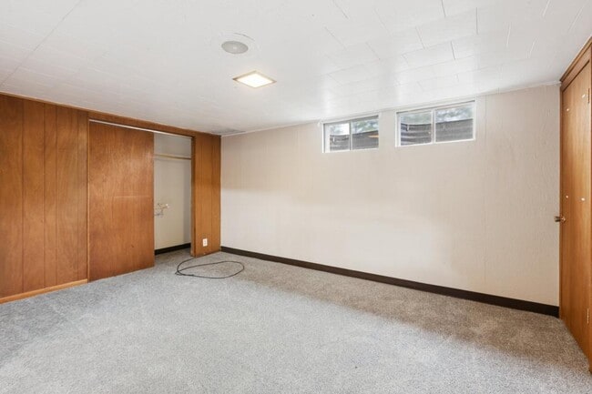 Building Photo - 2853 15th Ave Ct