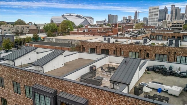 Building Photo - 267 Castleberry Station Dr SW