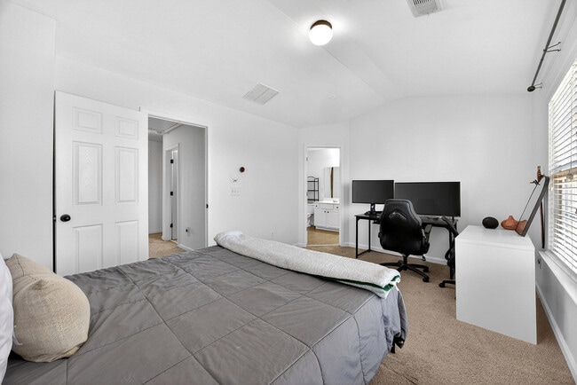 Building Photo - 1646 Austin Meadows Dr