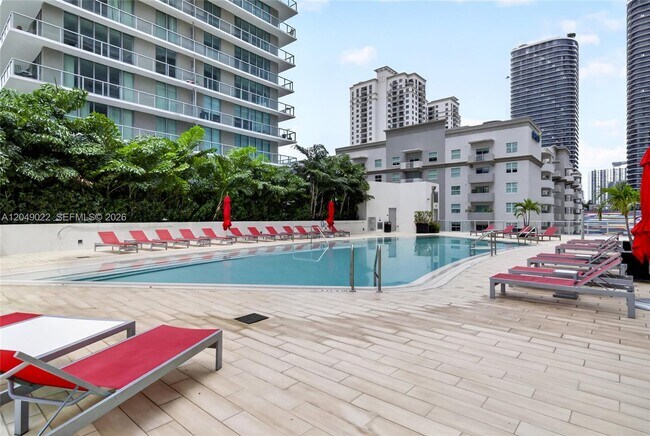 Building Photo - 1100 S Miami Ave