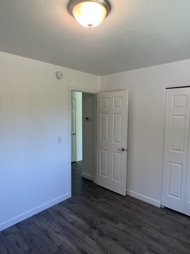 Building Photo - 192 S Church St